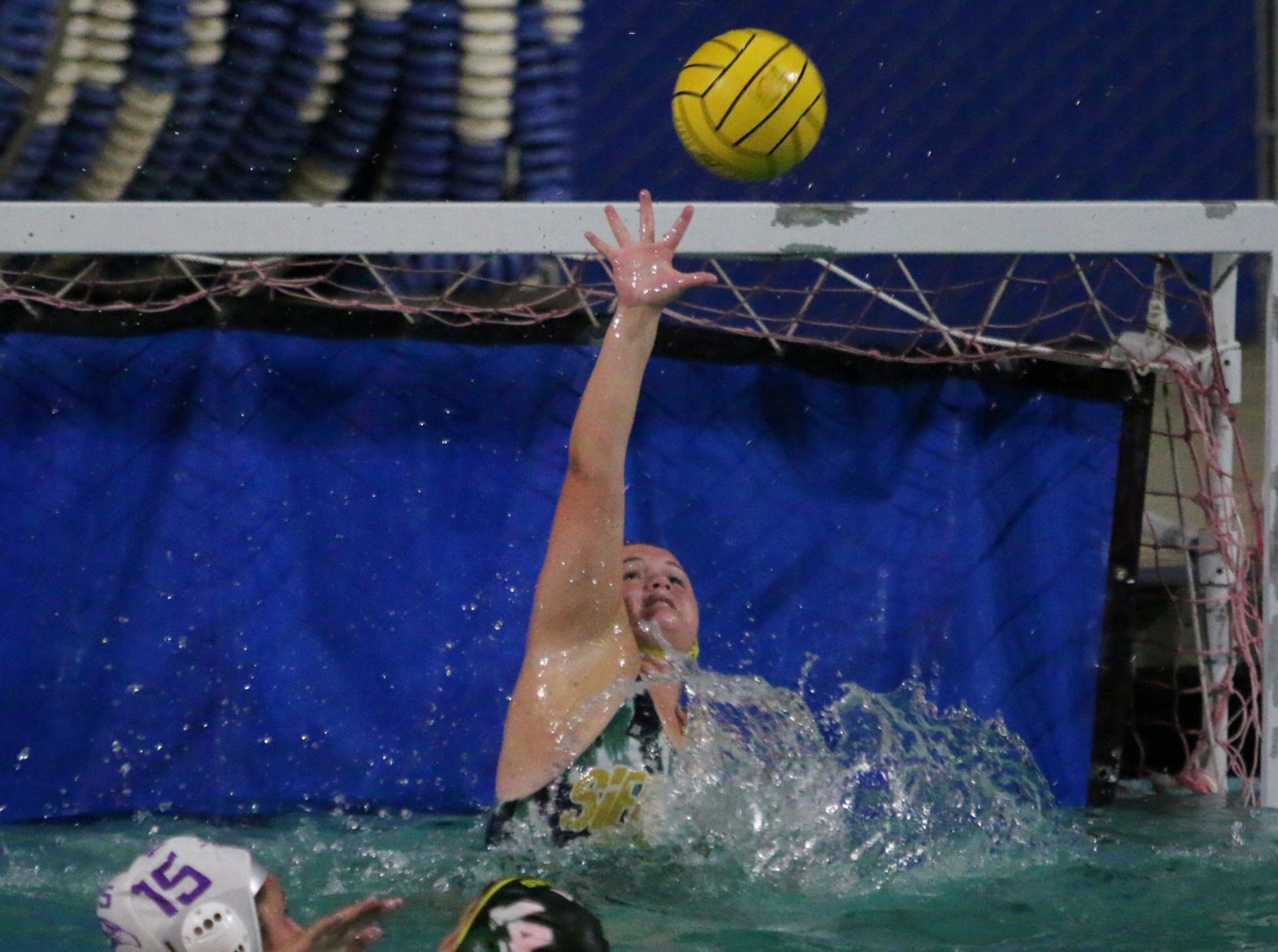Golden Bears start slow, pull away against Hawks